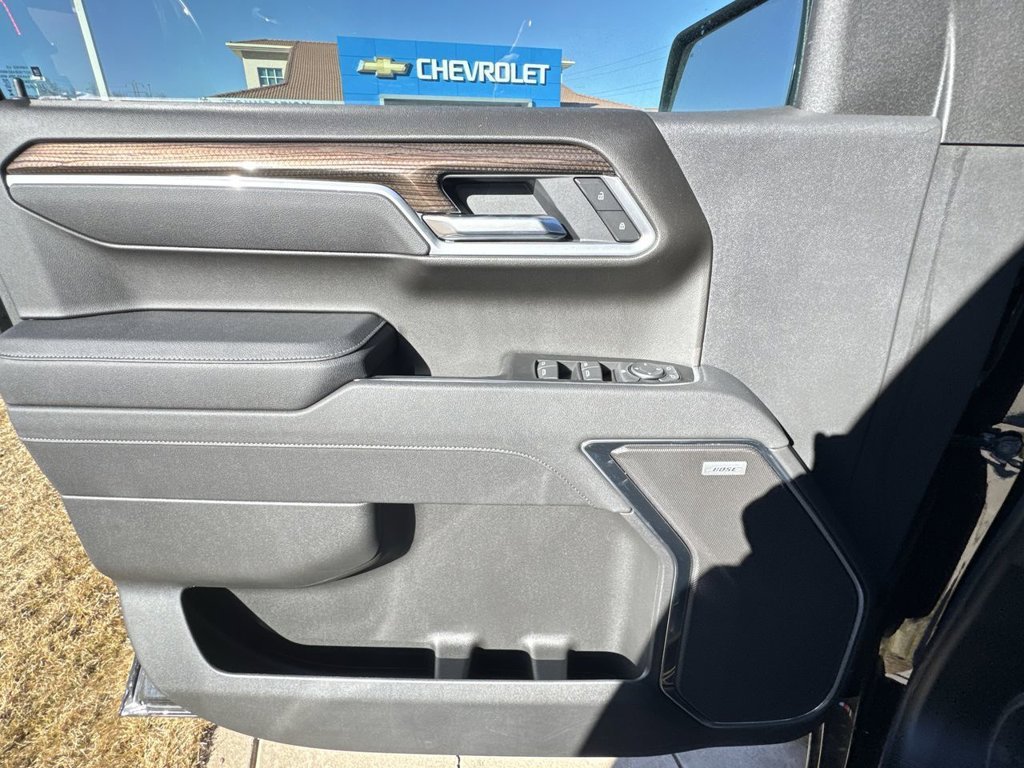Used 2025 Black Chevrolet RST image 25