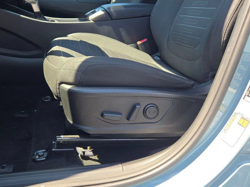 Used 2023 Blue Hyundai SEL image 23