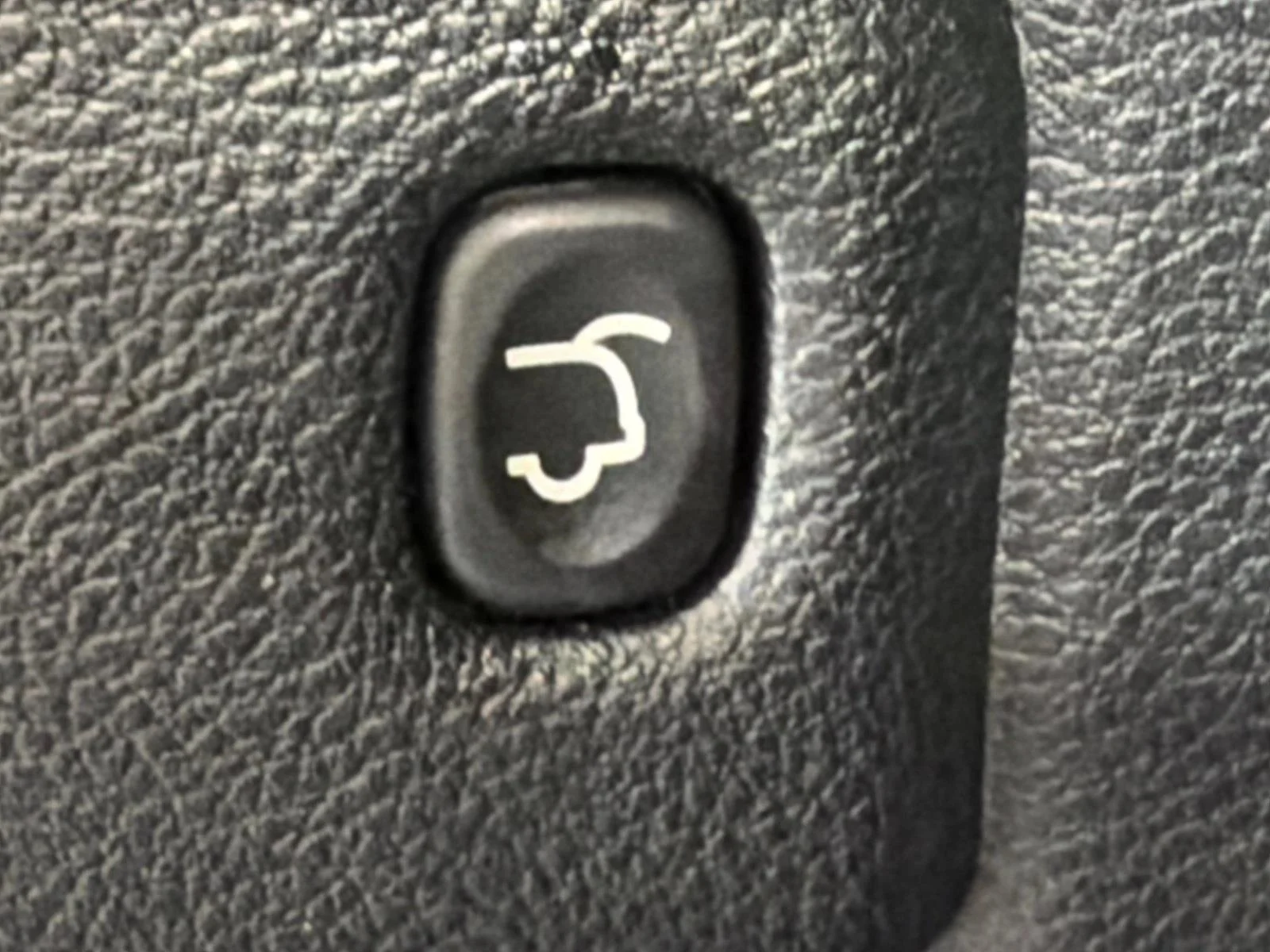 Used 2017 White Jeep Limited image 21