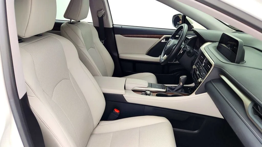 Used 2022 Eminent White Pearl Lexus RX 350L AWD w/ Premium Package & Heated/Ventilated Seats image 24