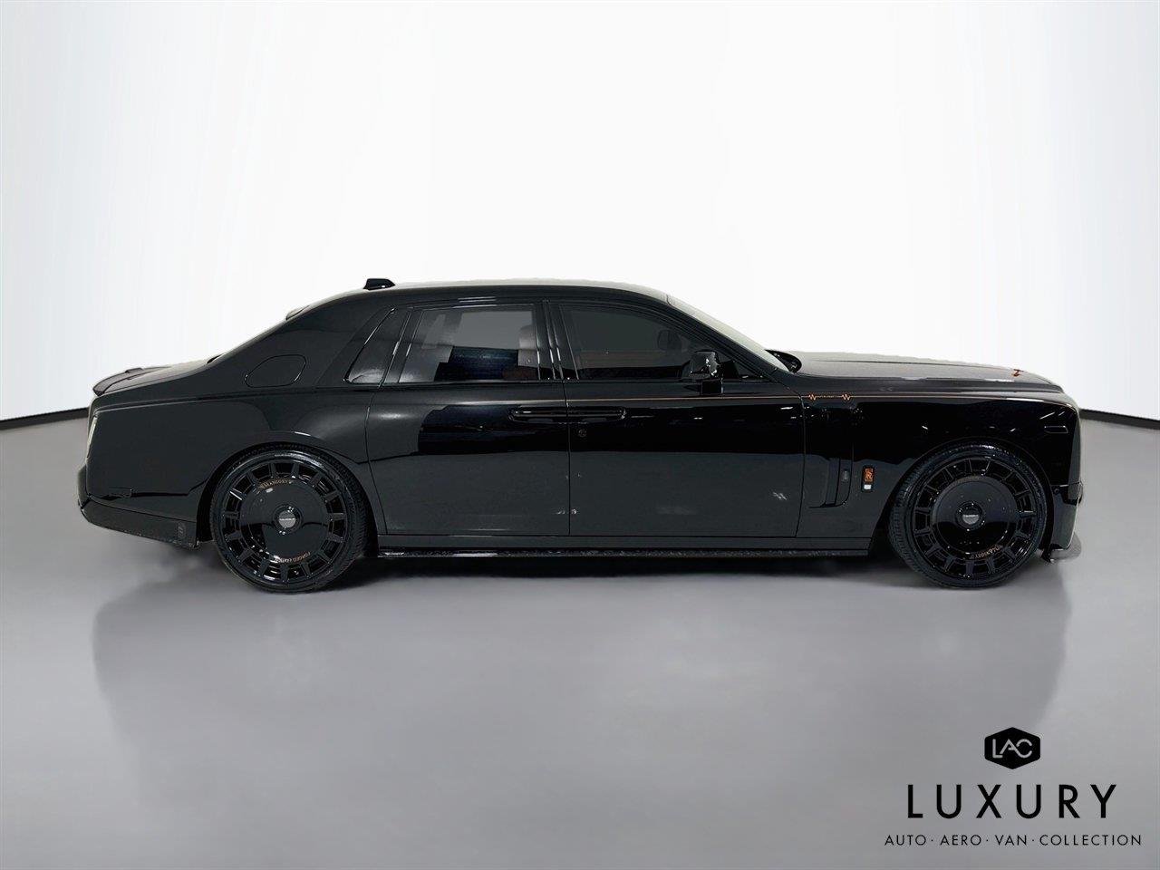 Used 2027 Black Diamond Rolls-Royce Sedan | Full Carbon Mansory Widebody image 4