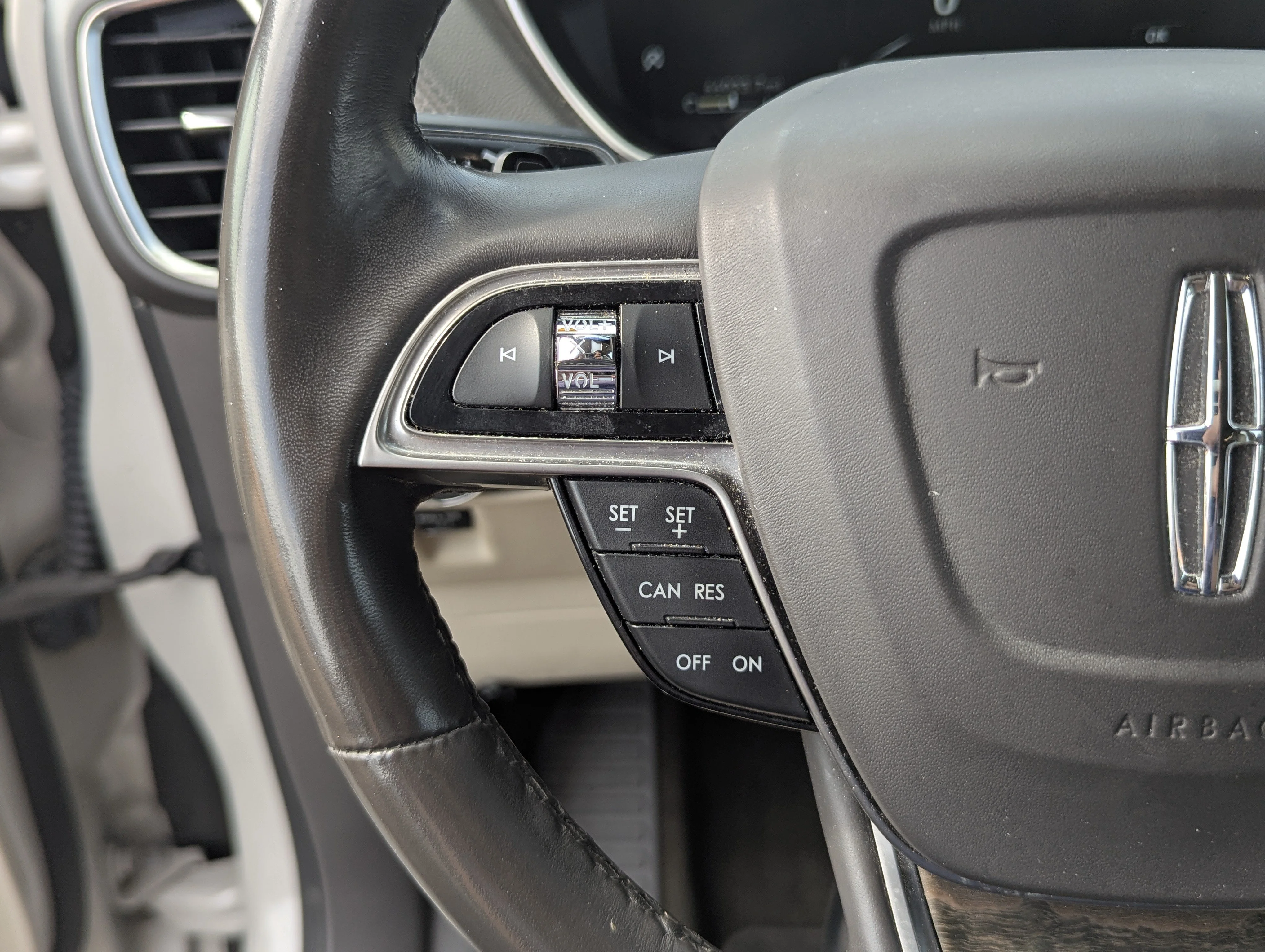 Used 2019 Ceramic Pearl Metallic Tri-Coat Lincoln Reserve image 35