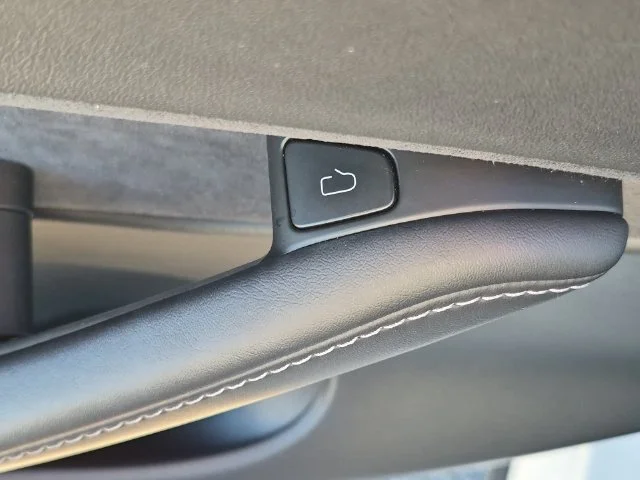 Used 2021 White Tesla Long Range image 13