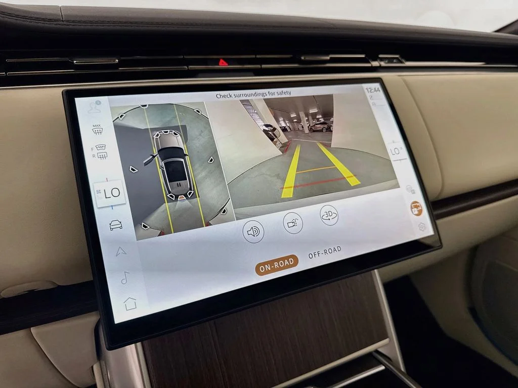 New 2027 Fuji White Land Rover SE image 14