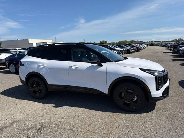 New 2027 Glacial White Pearl / Black Ro Kia X-Line image 2