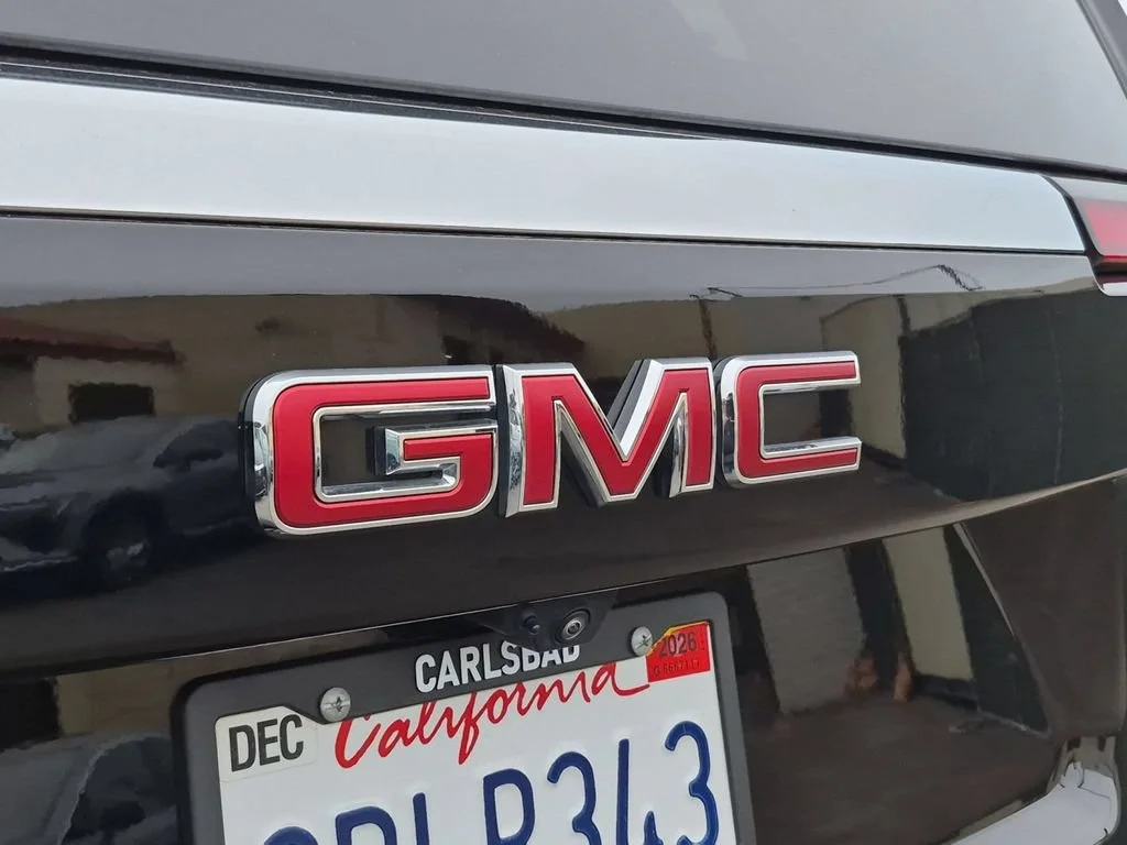 Certified Used 2025 Onyx Black GMC Elevation image 31