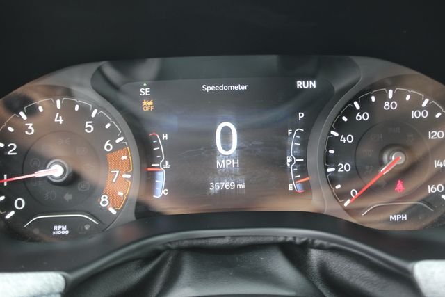 Used 2024 White Jeep Latitude image 15