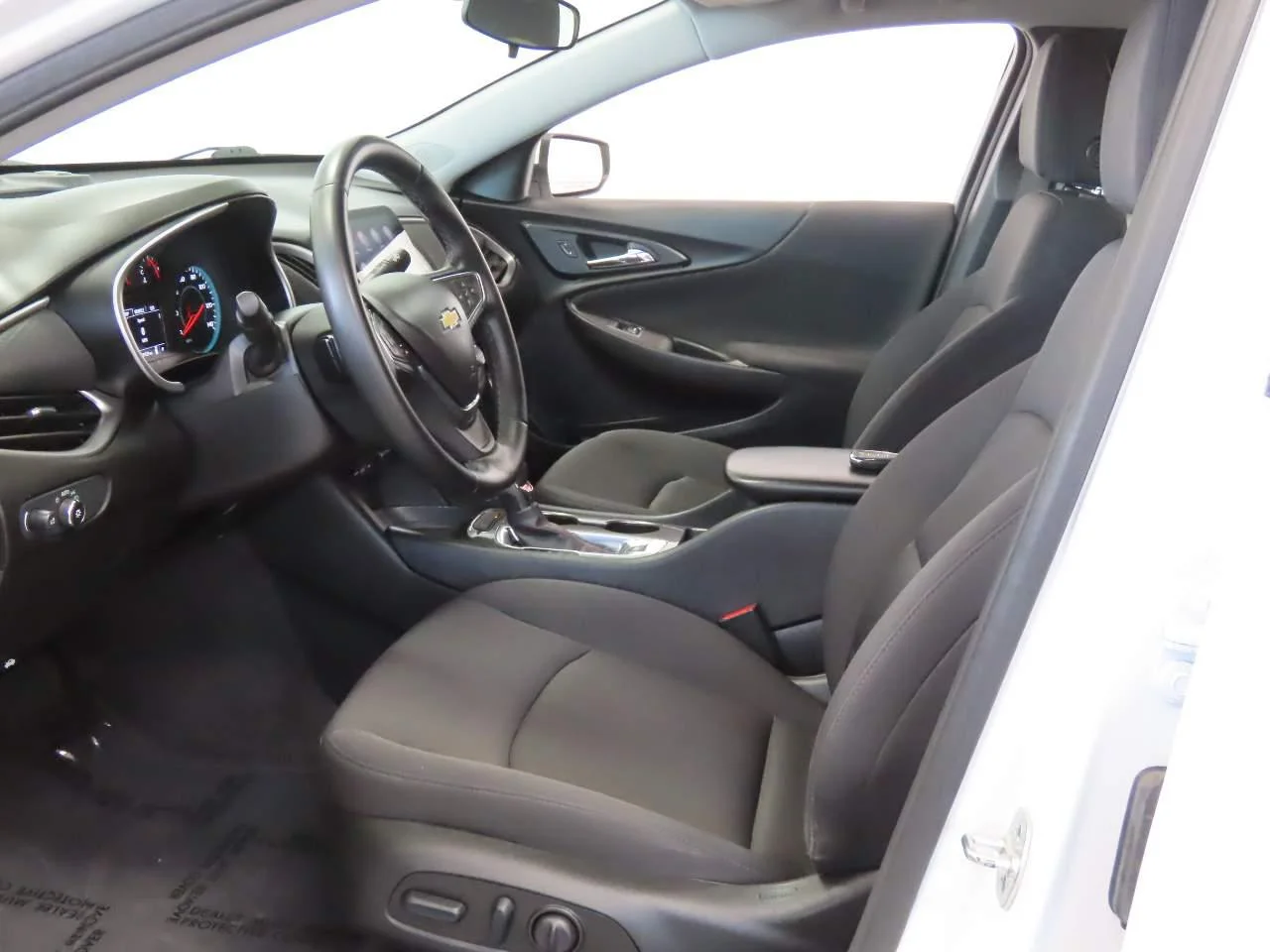 Certified Used 2025 Summit White Chevrolet RS image 15