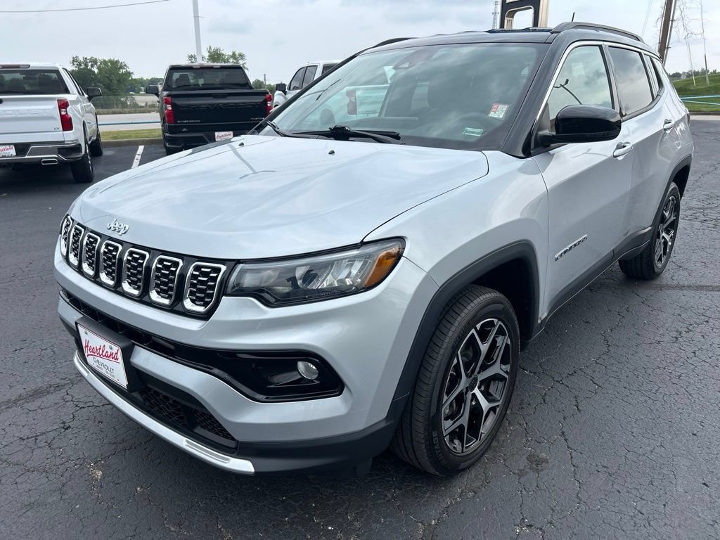 Used 2025 Silver Jeep Limited 4x4 image 9