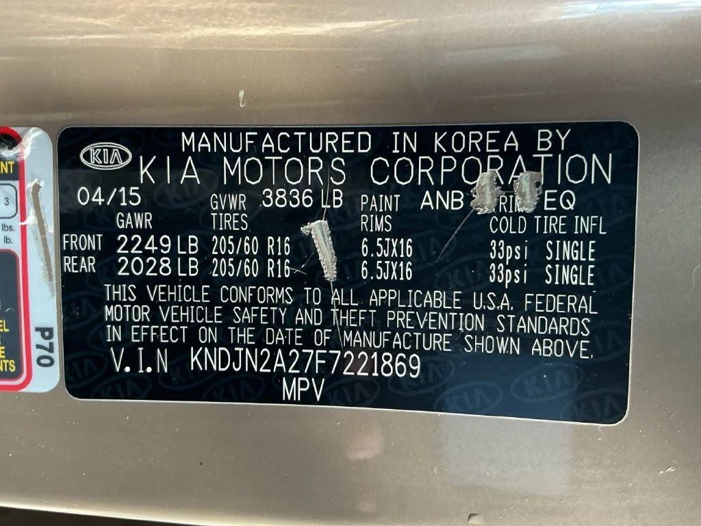 Used 2015 Brown Kia Base image 29