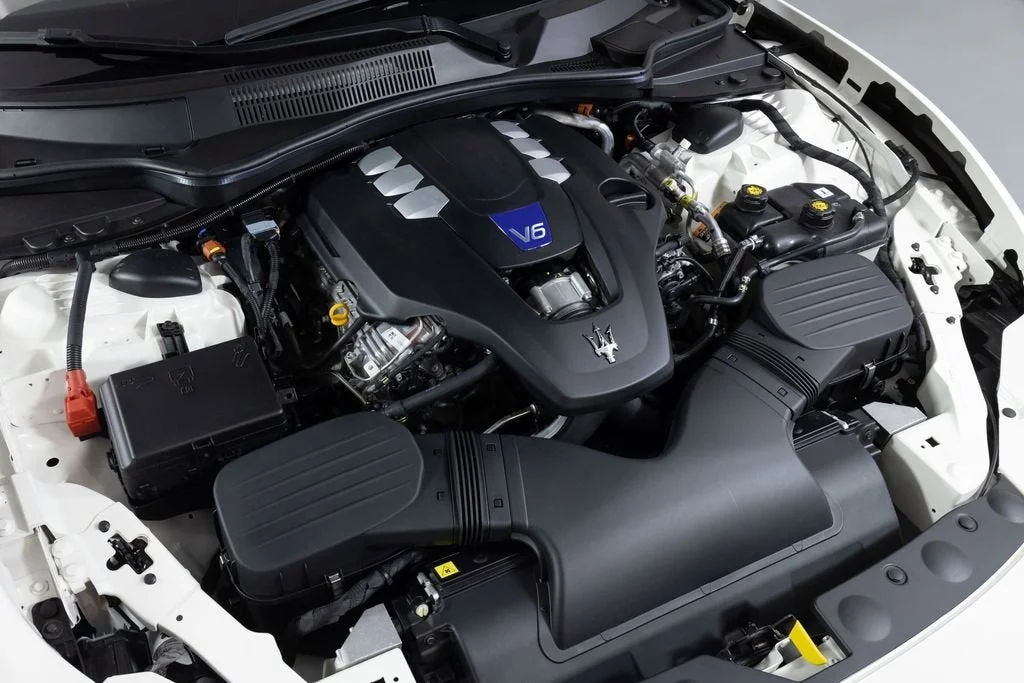 Used 2023 White Maserati Modena image 15