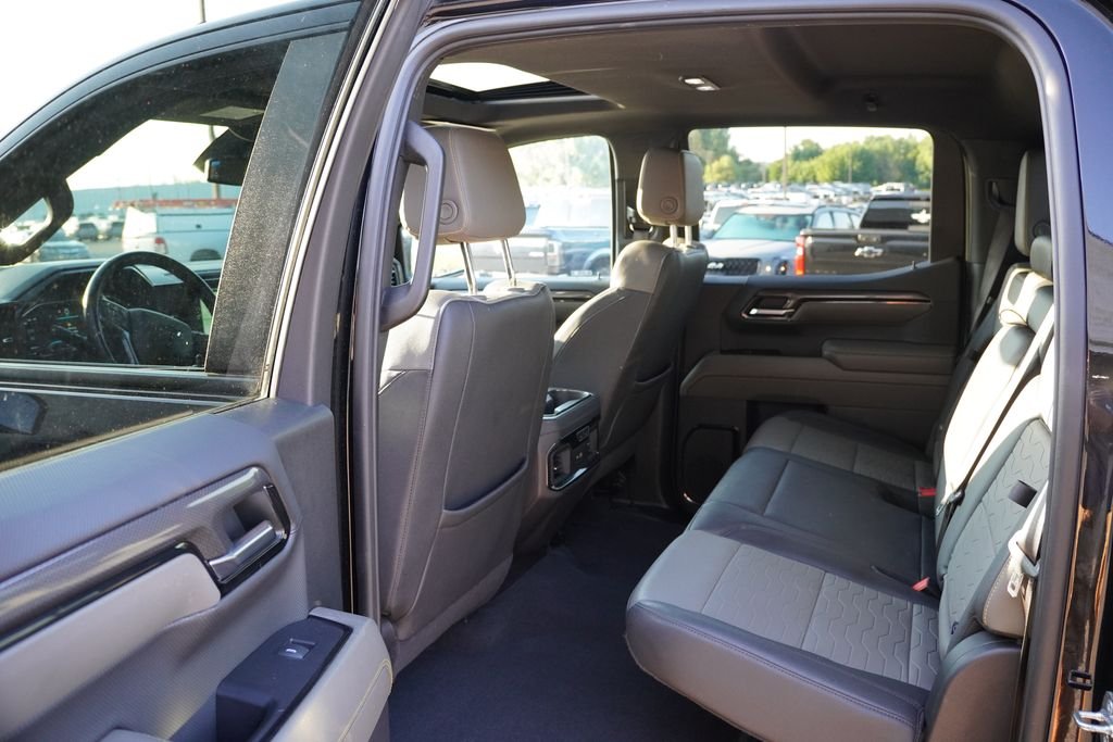 Used 2023 Black Chevrolet ZR2 image 17