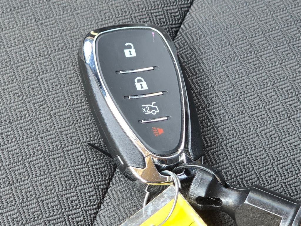 Used 2020 Black Buick Select image 34