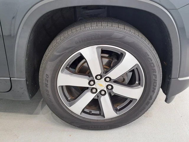 Used 2019 Gray Chevrolet 3LT image 35