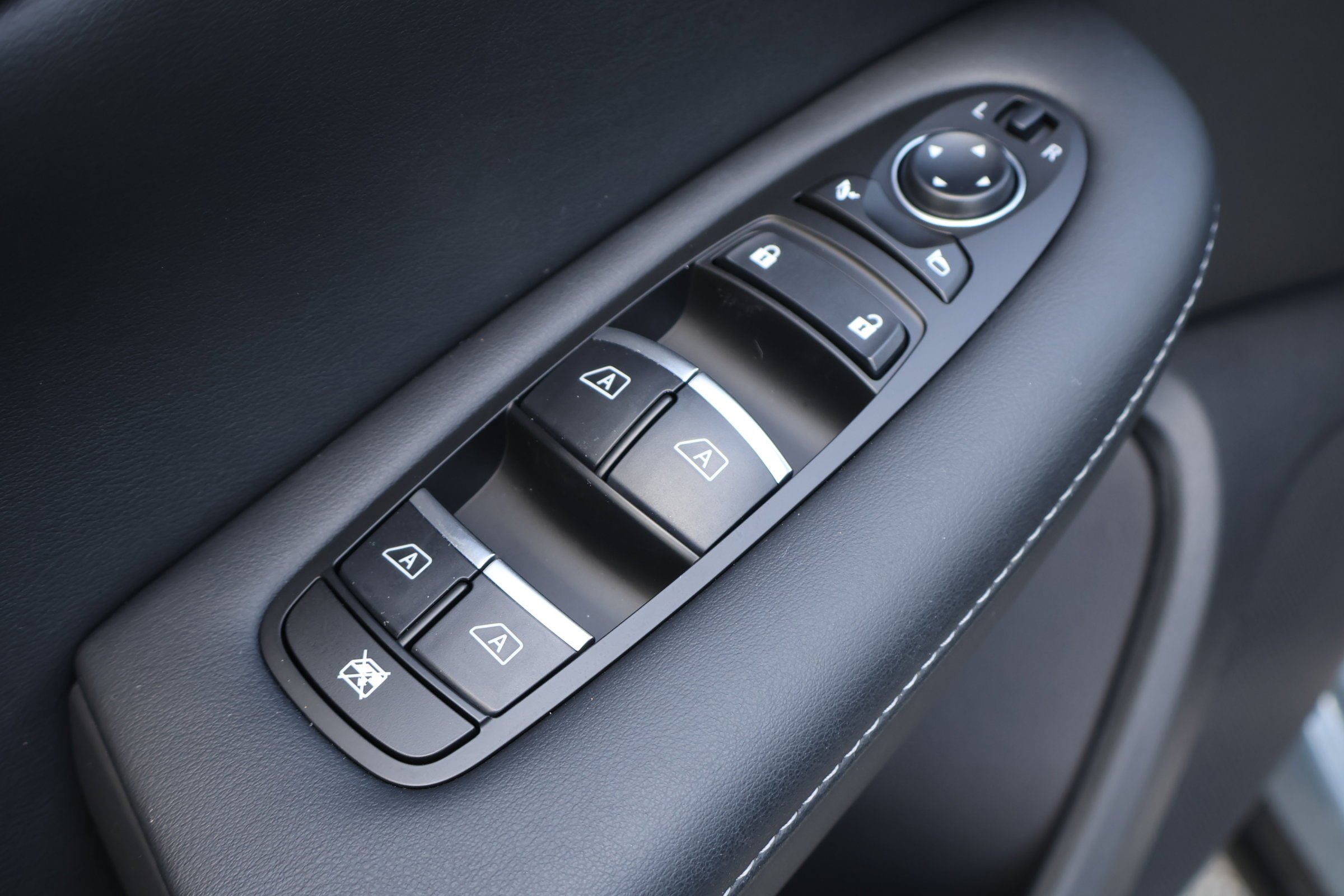 2025 INFINITI QX50 Sport - Photo 16