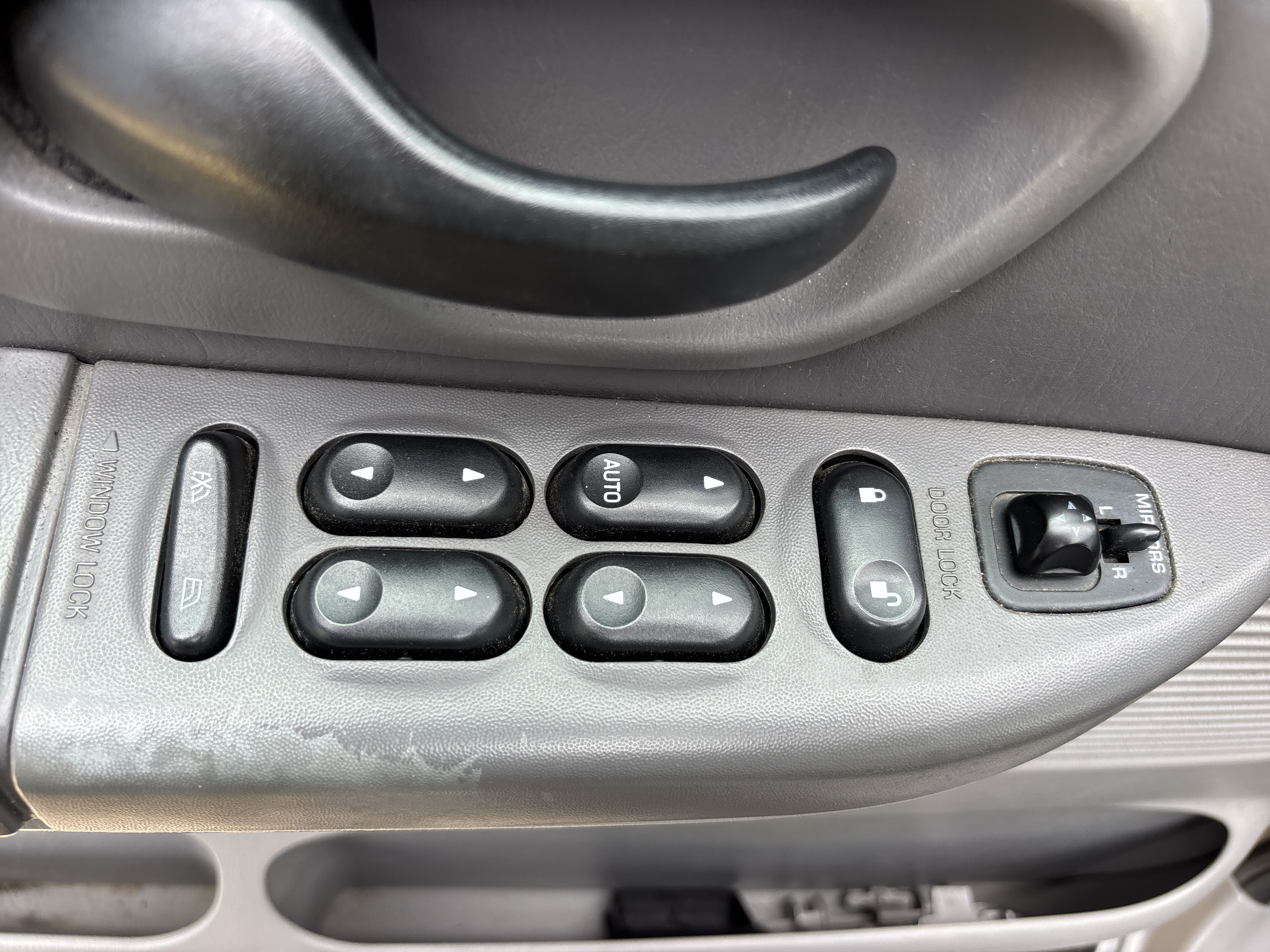Used 2003 Gray Ford XLT image 19
