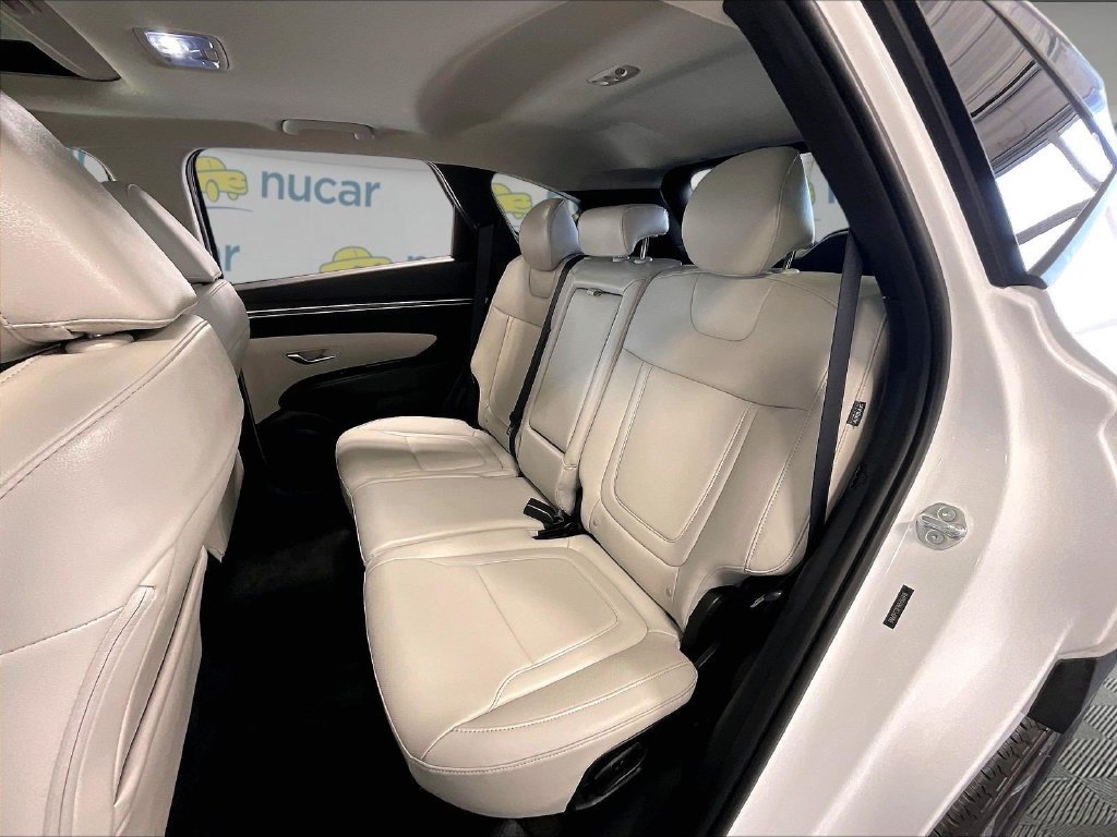 Used 2024 White Hyundai SEL image 15