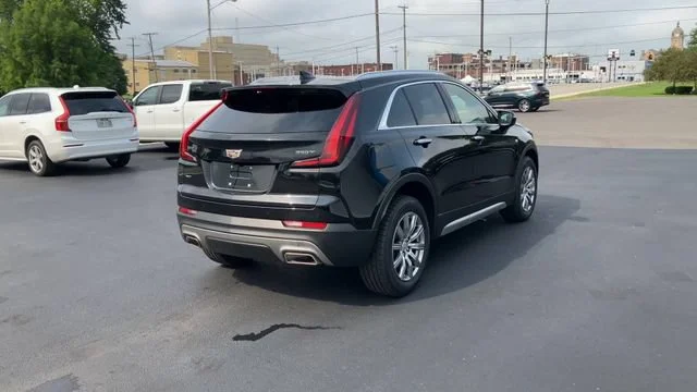 Used 2022 STELLAR BLACK METALLIC Cadillac AWD Premium Luxury image 8