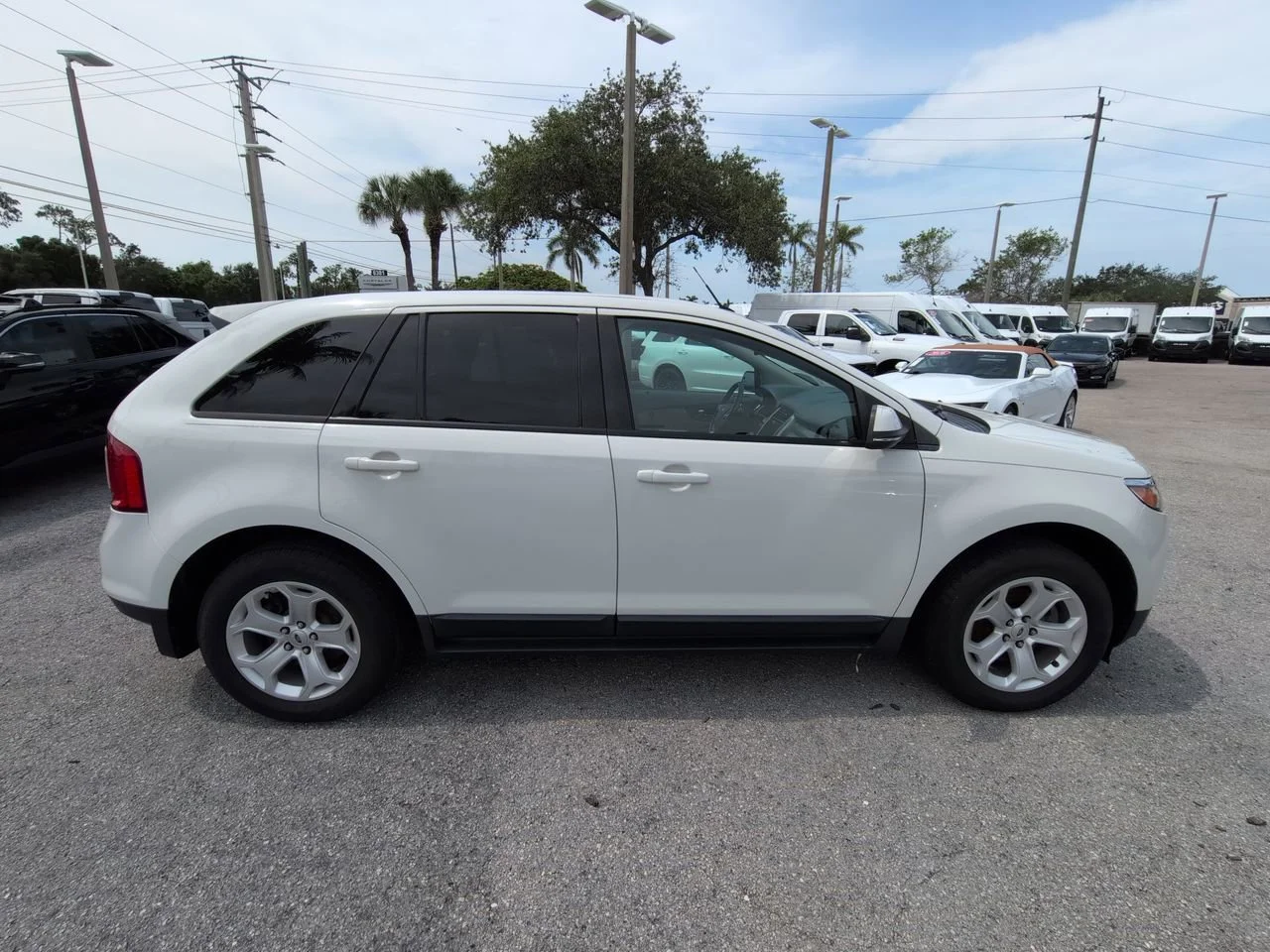 Used 2013 White Suede Ford SEL image 4