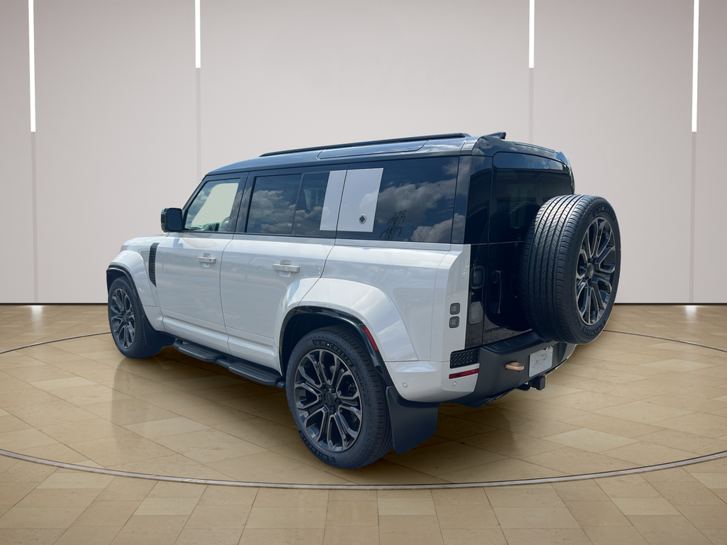New 2026 Gray Land Rover  OCTA image 3