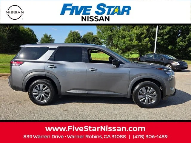 Used 2024 Gray Nissan S image 13
