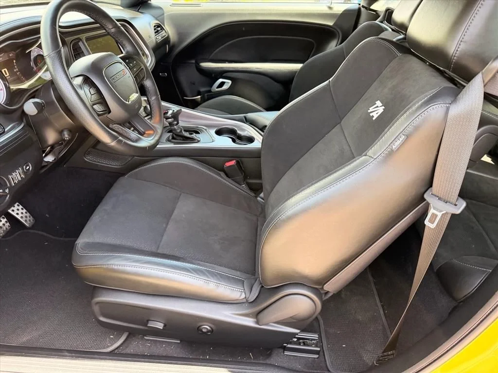 Used 2021 Gold Dodge R/T Scat Pack image 8