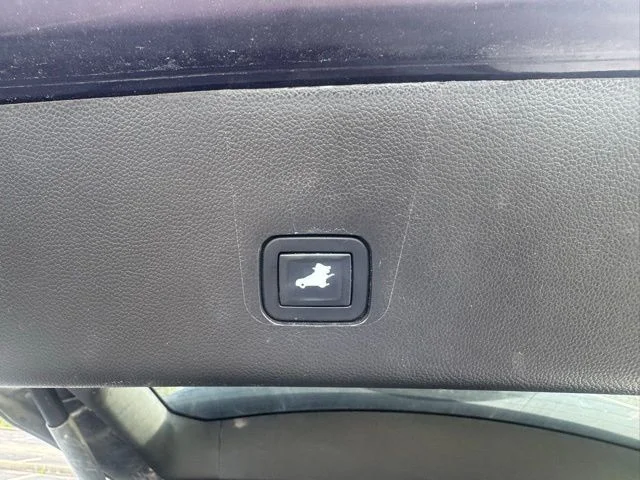 Used 2018 Black Currant Chevrolet 3LT image 10