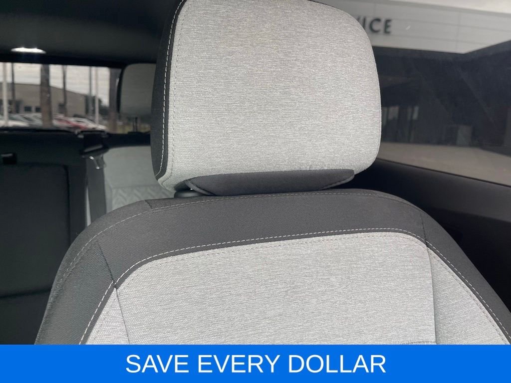 Used 2022 White Chevrolet LT image 19