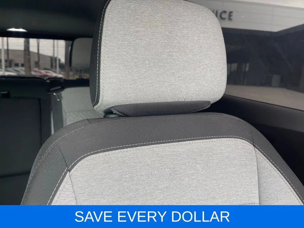 Used 2022 White Chevrolet LT image 19