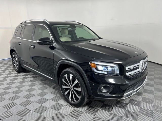 2021 Mercedes-Benz GLB GLB250's photo