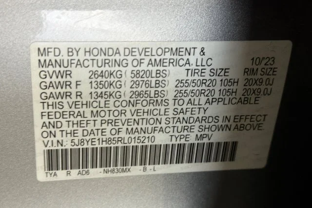 Used 2024 Liquid Carbon Metallic Acura Advance image 34