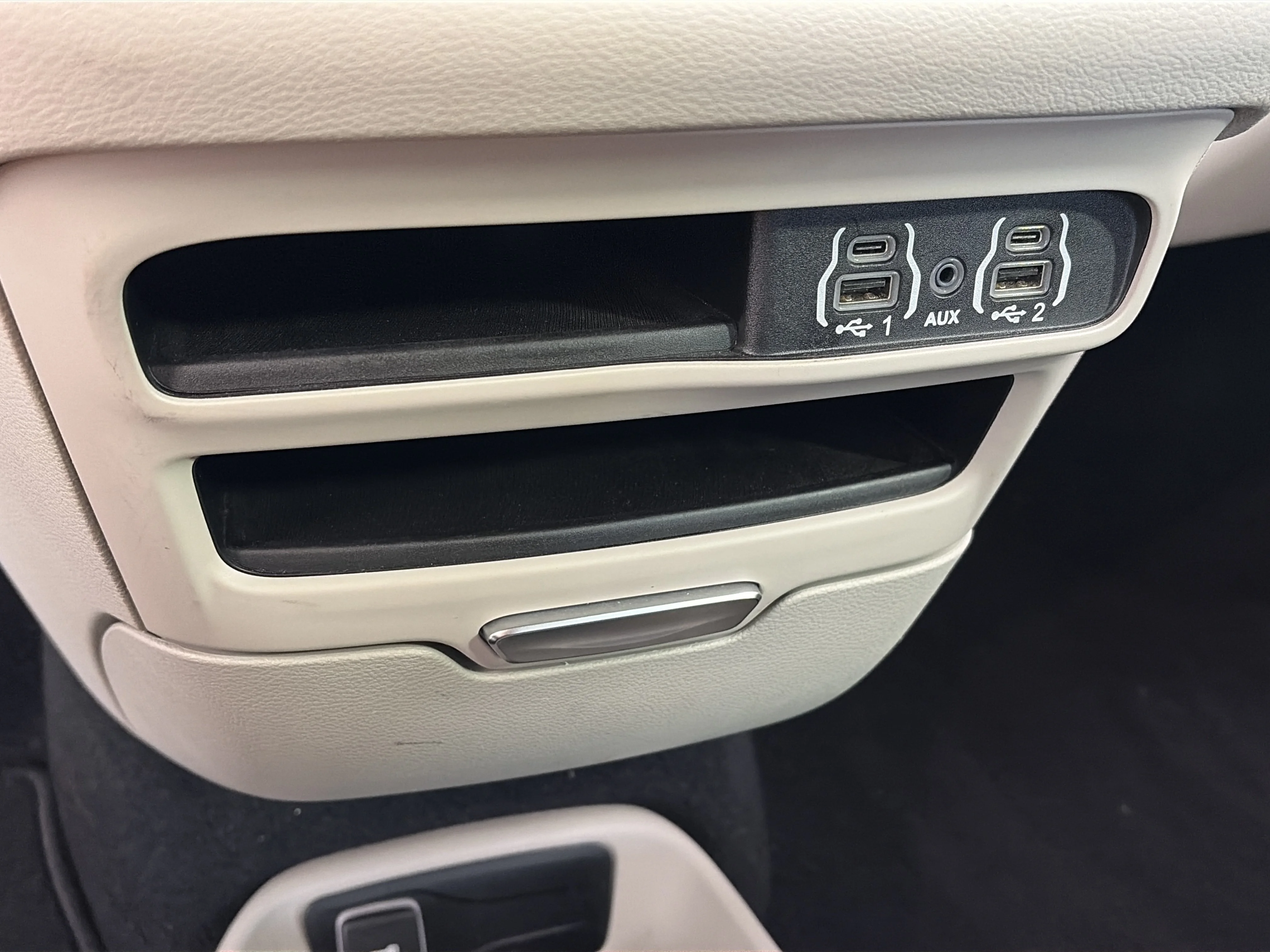 Used 2023 White Chrysler LX image 23