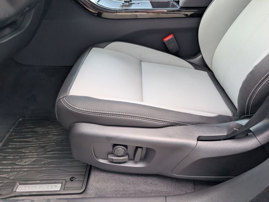 New 2026 Zadar Grey LAND ROVER  image 22