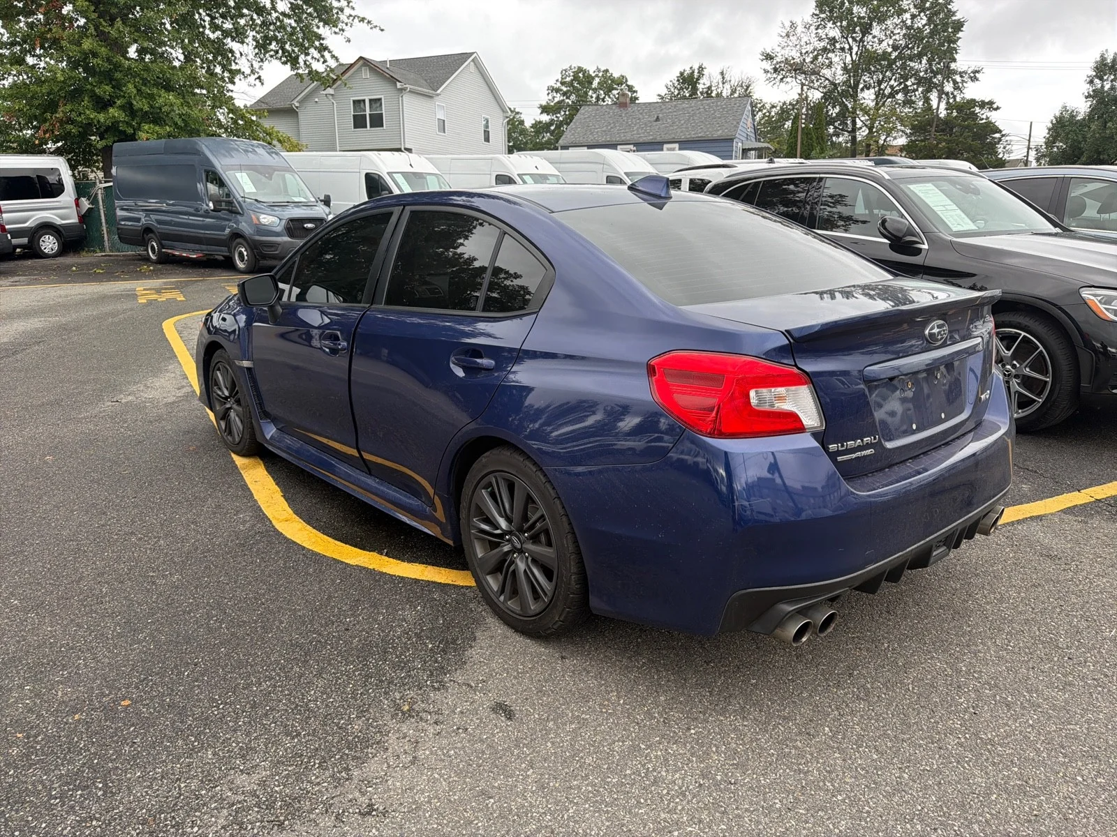 Used 2017  Subaru  image 4
