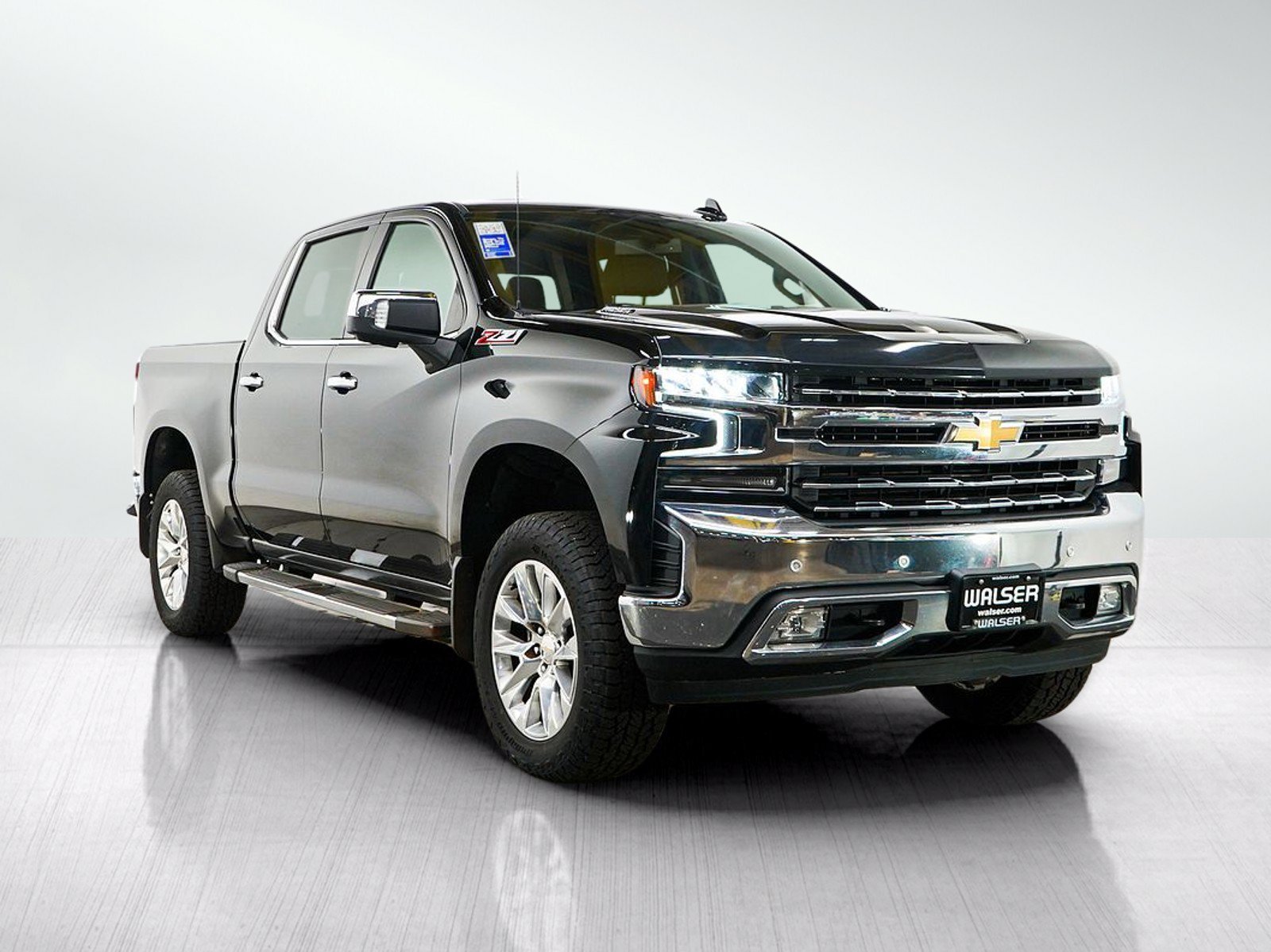 Used 2022 Gray Chevrolet 4WD Crew Cab 147 LTZ image 7