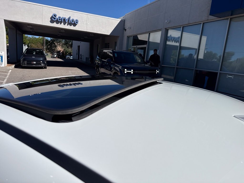 Used 2025 White BMW 230i xDrive image 9