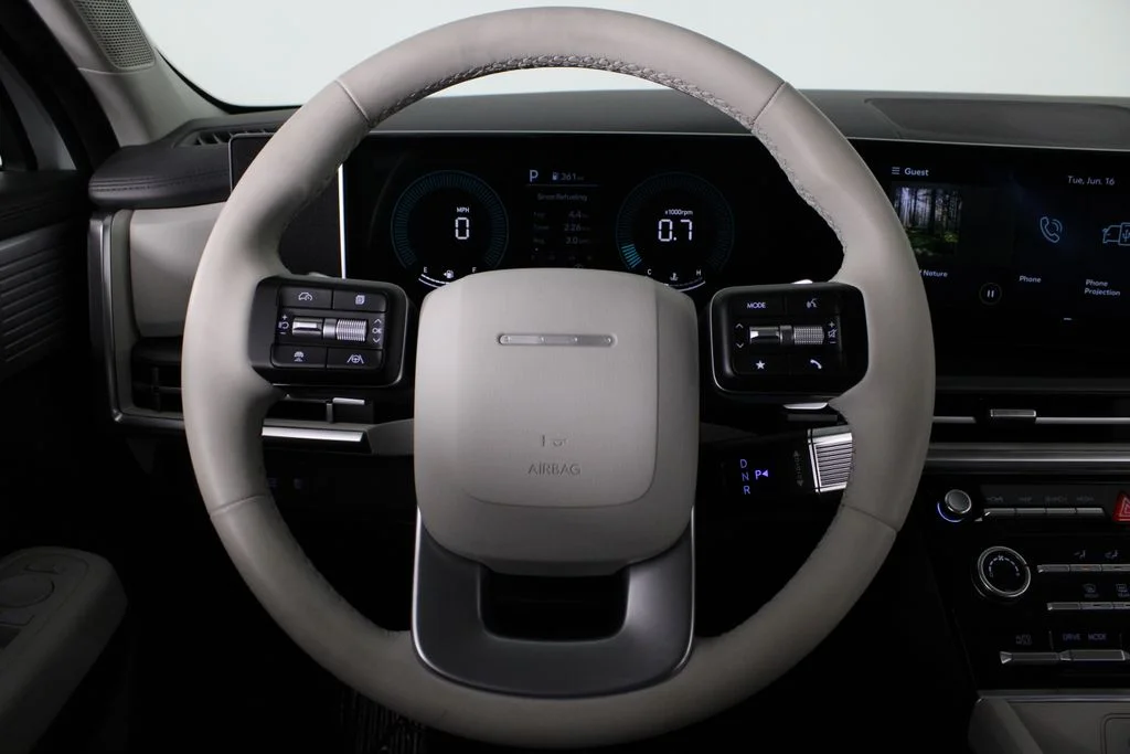 Used 2026 White Hyundai SE image 10