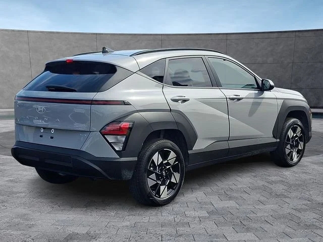 Used 2024 Gray Hyundai SEL image 2