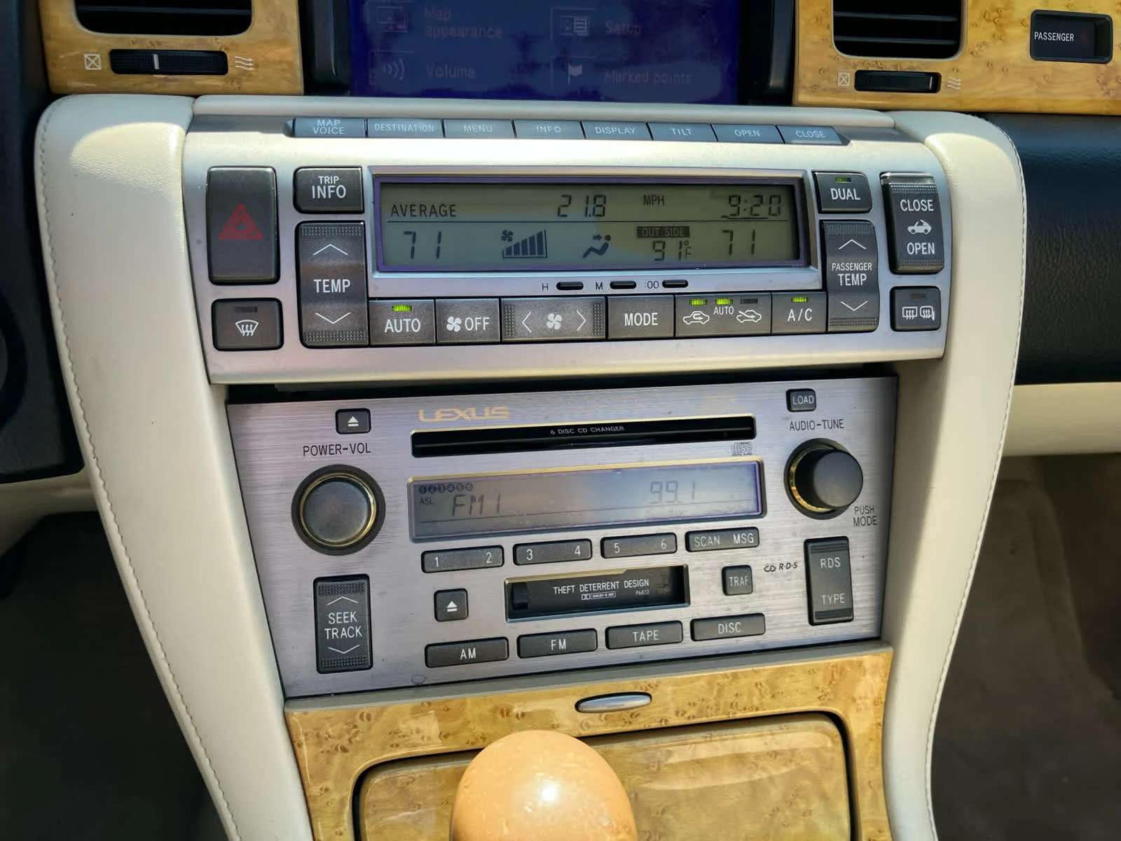 Used 2004 Egyptian Sand Pearl Lexus  image 21