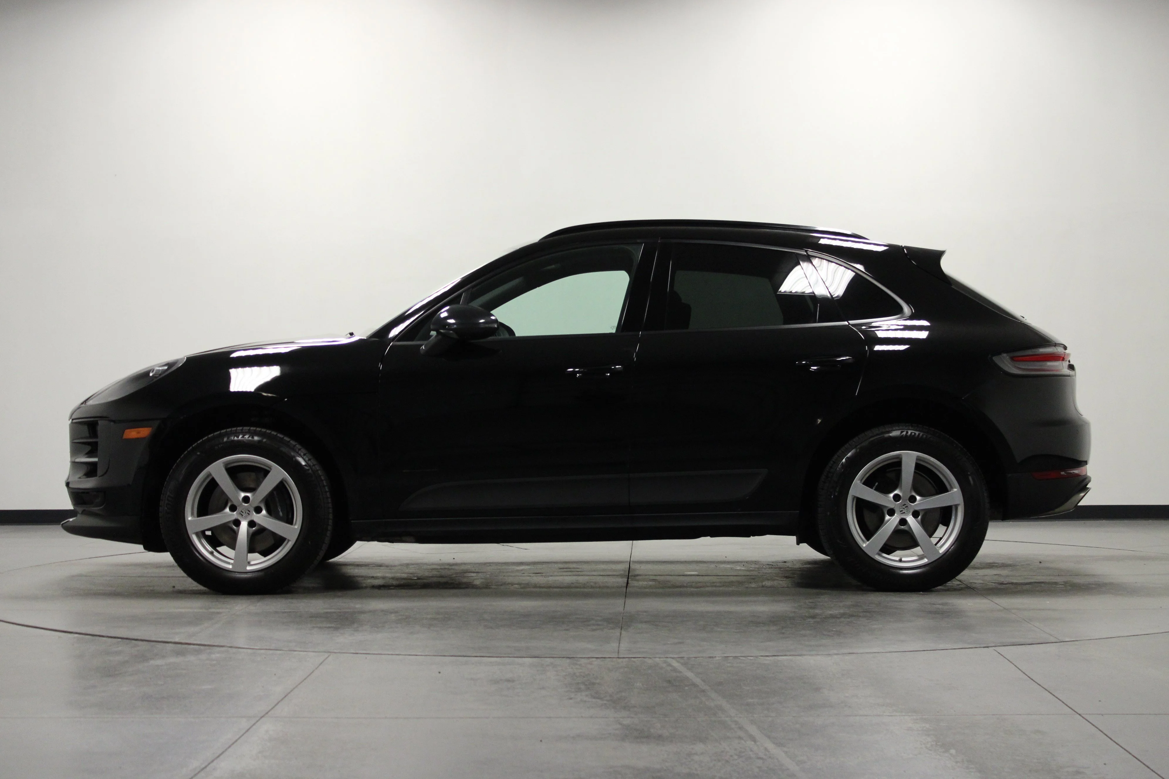 Used 2021 Jet Black Metallic Porsche Base image 7