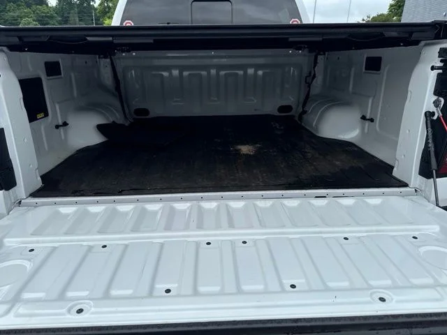 Used 2025 White Ford Lariat image 11