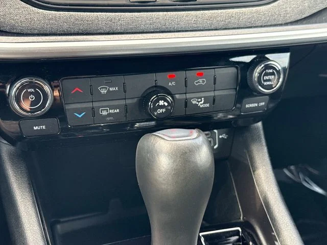 Used 2024 Black Jeep Latitude image 19