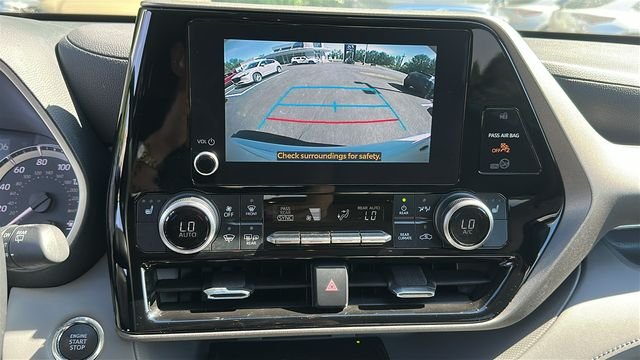 Used 2023 Beige Toyota XLE image 11