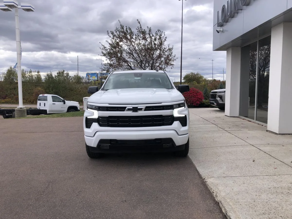 New 2026 White Chevrolet 4WD Crew Cab 147" RST image 3
