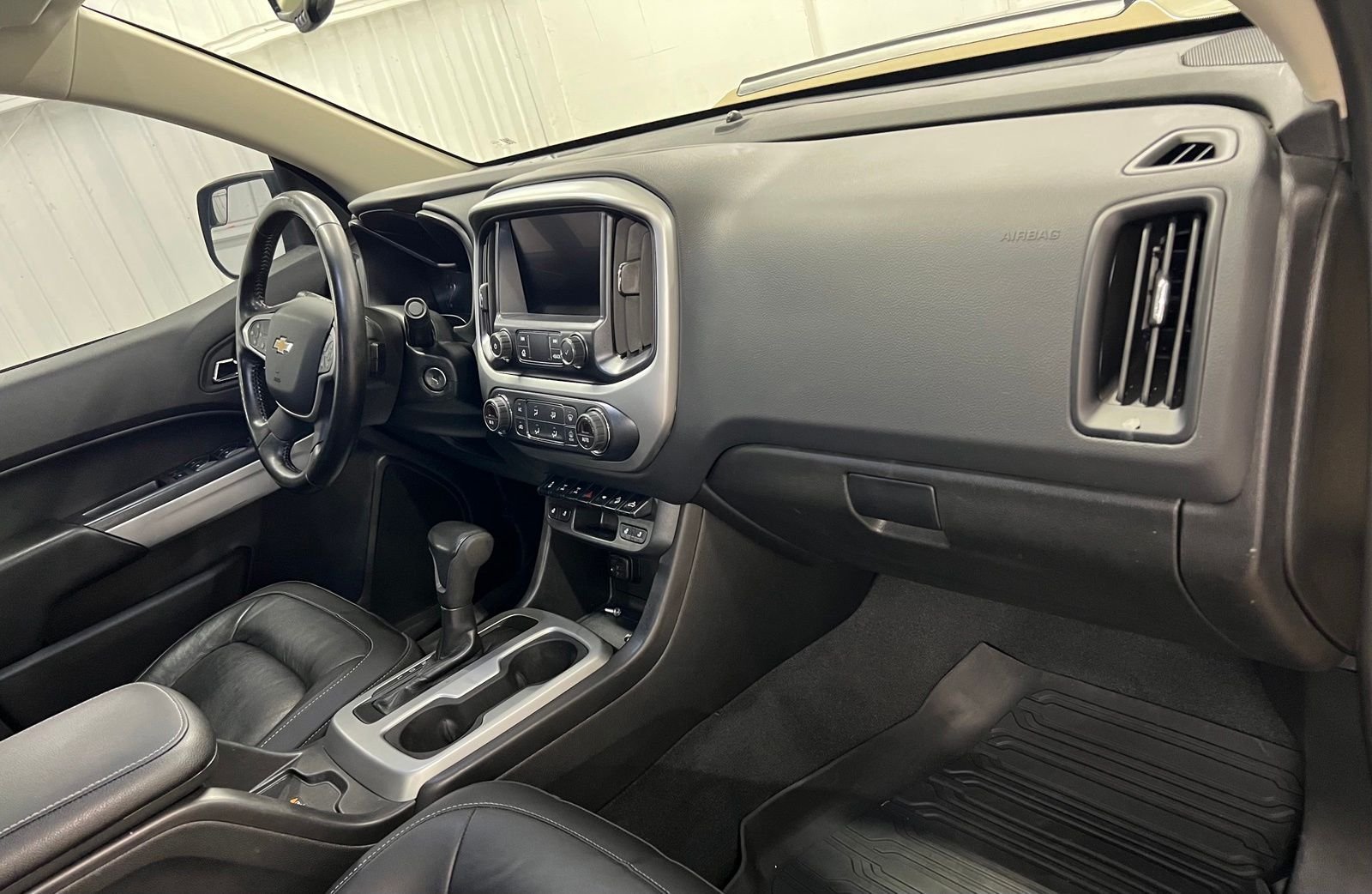 Used 2021 Beige Chevrolet ZR2 image 16