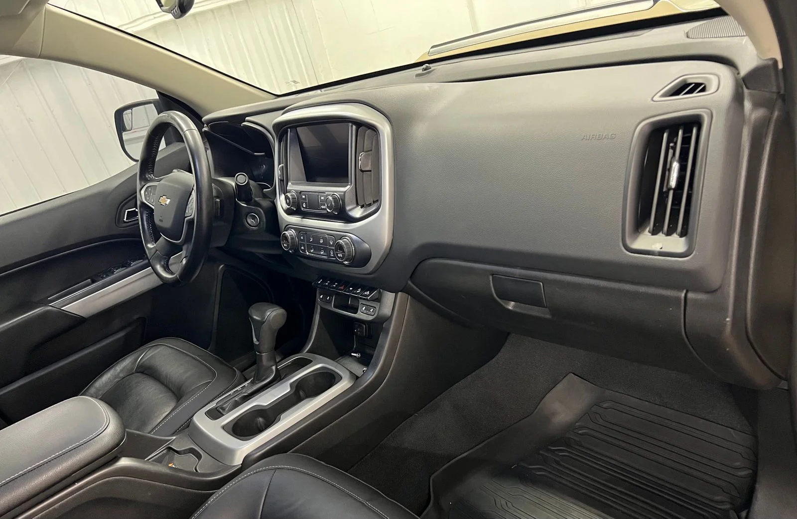 Used 2021 Beige Chevrolet ZR2 image 16