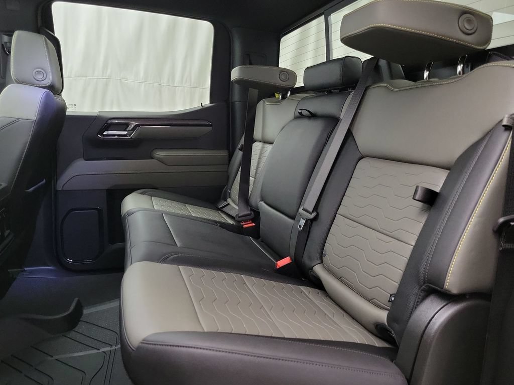 2026 Chevrolet Silverado 1500 ZR2 - Photo 12