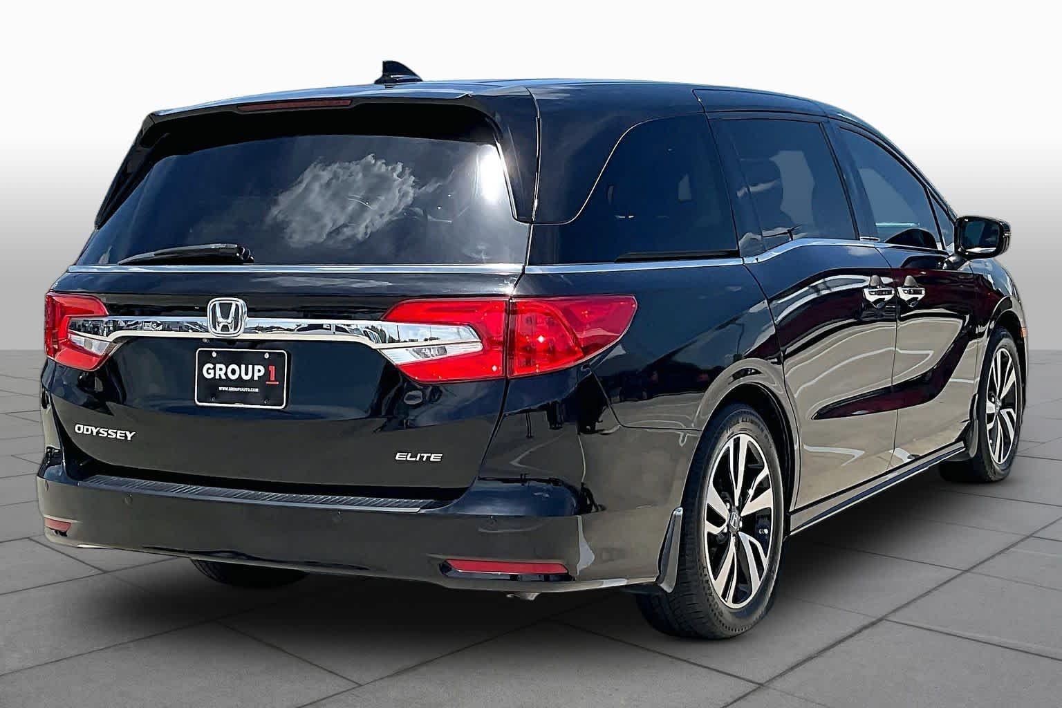 Used 2019 Crystal Black Pearl Honda Elite image 13
