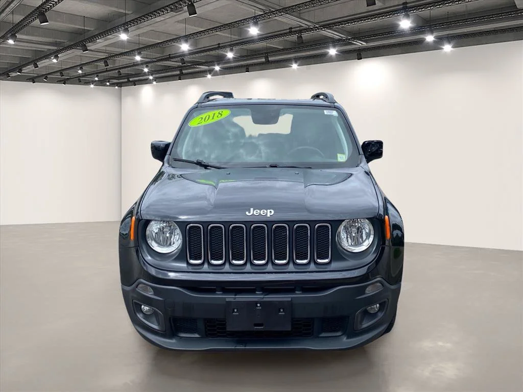 Used 2018 Black Jeep Latitude image 2