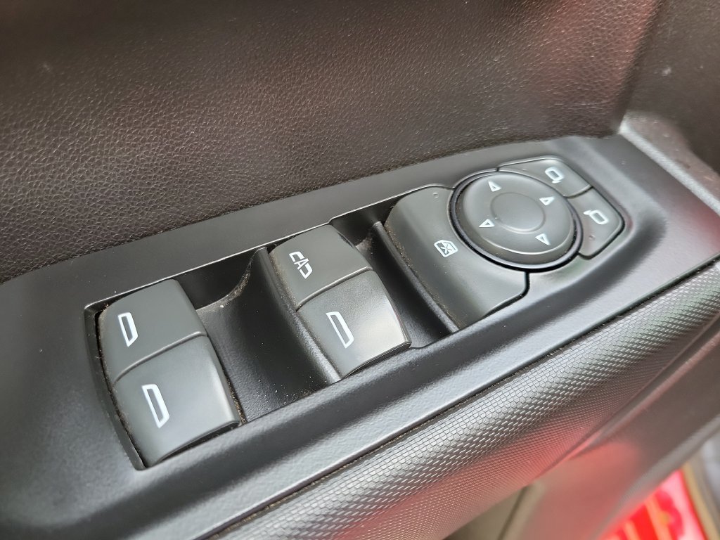 Used 2019 Red Chevrolet Custom Trail Boss image 17